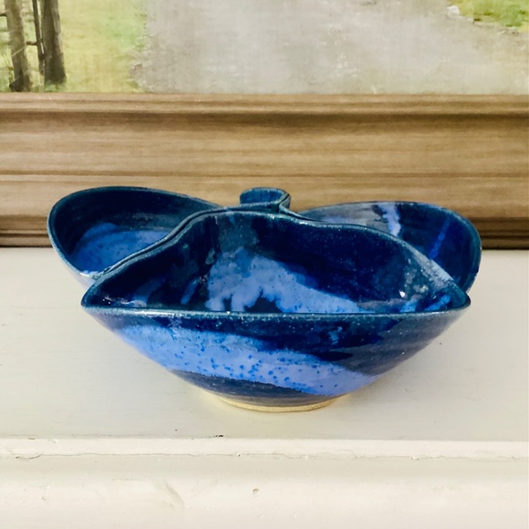Studio Pottery Blue Glaze Triple Pinched Large Bowl Serving Dish Artist Signed - Picture 8 of 12